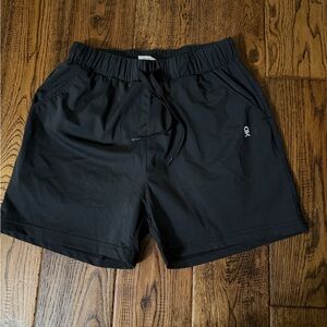 KD Women’s Black Athletic Shorts Size Small